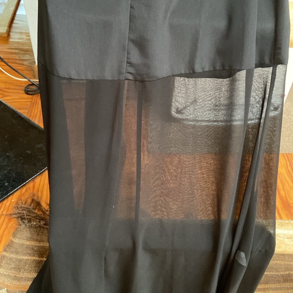 Simple elegance black dress. - Picture 3 of 8